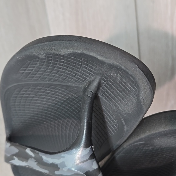 Oofos Women Oolala Thong T Strap Camo Flip Flops Sandals Slide Shoes Sz 9 - Picture 9 of 14